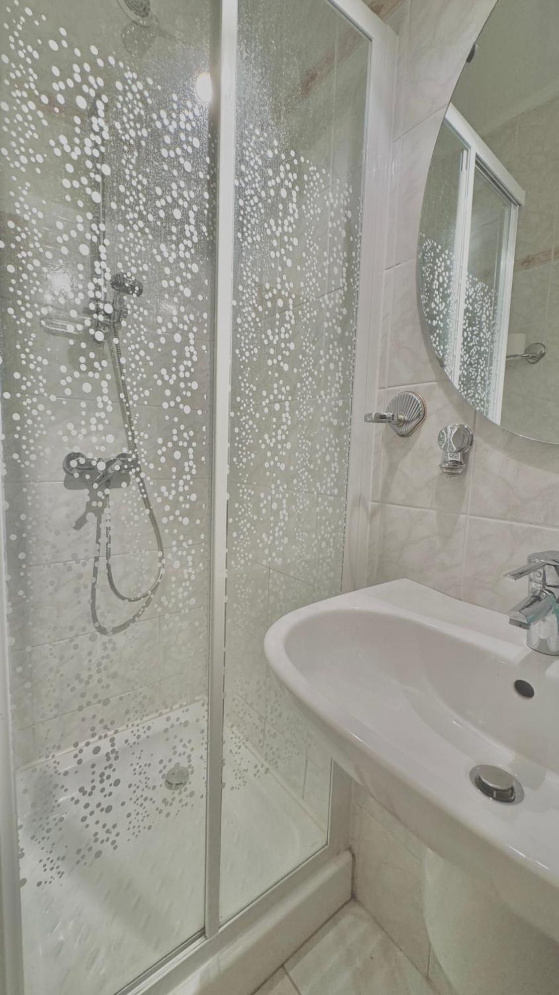 5 Haloszobas Wellness Vip House - Privat Medence Шіофок Екстер'єр фото